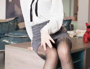 Feilin嗲囡囡 – 年轻的气息在教室氛围中栩栩如生，王婉悠Queen的私人画册