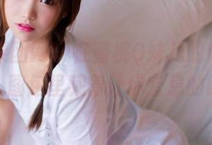 GIRLT果团网 – 在蜜桃Q妹儿的体操服私拍中，图包里藏着让你窒息的眼光。