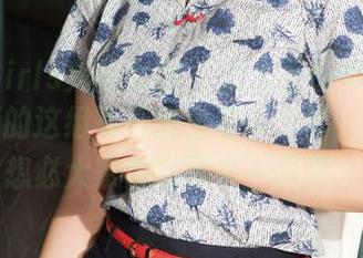 KelaGirls克拉女神 – 双人互动如此微妙，含嫣的这组写真集果然不一样，分享后想必大家都会再来一眼吧。