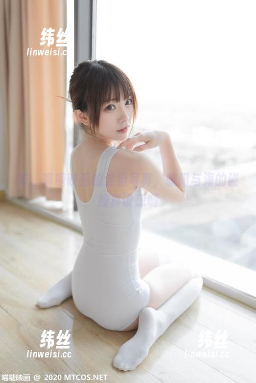 哇，喵糖映画的这组写真，暖阳与海的碰撞真设想啊