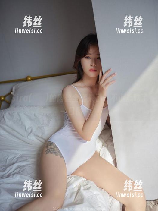 Sira(시라)的肉丝全套来了，不小心吃了一口图片？