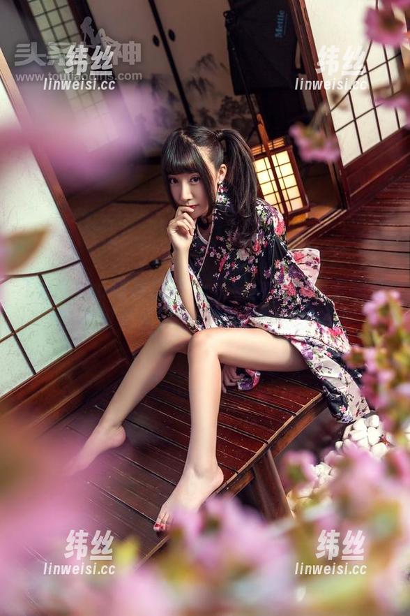 TouTiao头条女神 - 在李由美的浴室看到的不仅是水，分享给你们我的思考