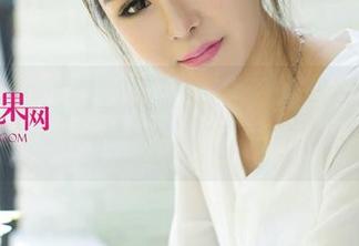 UGirls尤果网 – 图片记录的白丝与绮里嘉，在线掀起的那些纷争，我只想静静看着