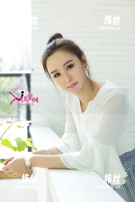 UGirls尤果网 - 图片记录的白丝与绮里嘉，在线掀起的那些纷争，我只想静静看着
