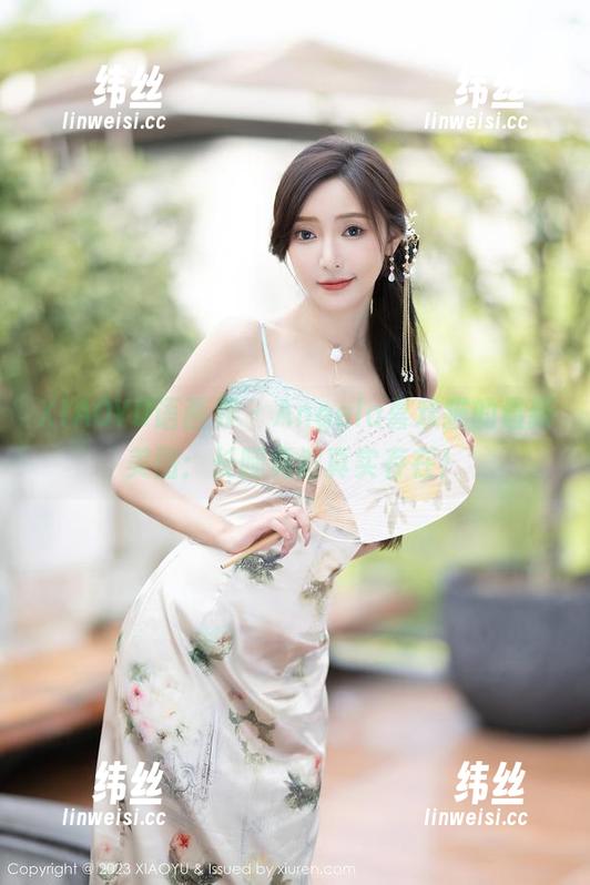 XIAOYU语画界 - Angela喜欢猫的最新美图：长腿竟然真实存在！