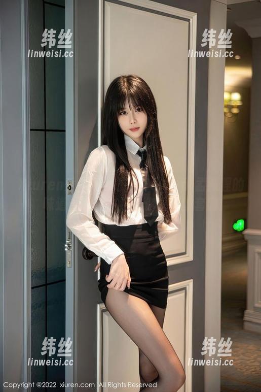 Xiuren秀人网 - 厨娘FoxYini孟狐狸的味道：分享一组让你垂涎的套图