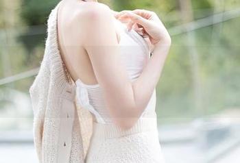 Xiuren秀人网 – 私房自拍+图包：周慕汐baby的镜头里的轻松时刻