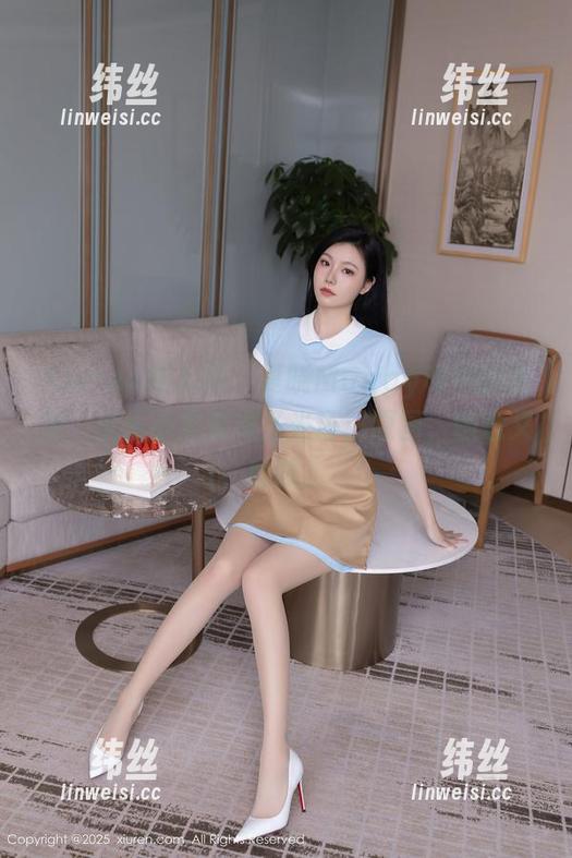Xiuren秀人网 - 夏晓Maggy和她的裸足，反正不需要神圣光环，原图，随意又自然。