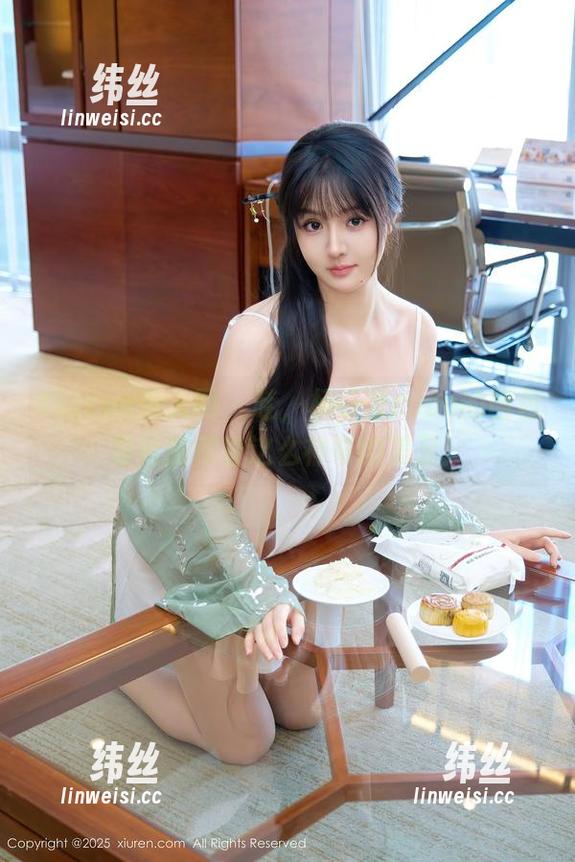 Xiuren秀人网 - 哇，杨可可coco的图包里竟然藏着这么神奇的美足！