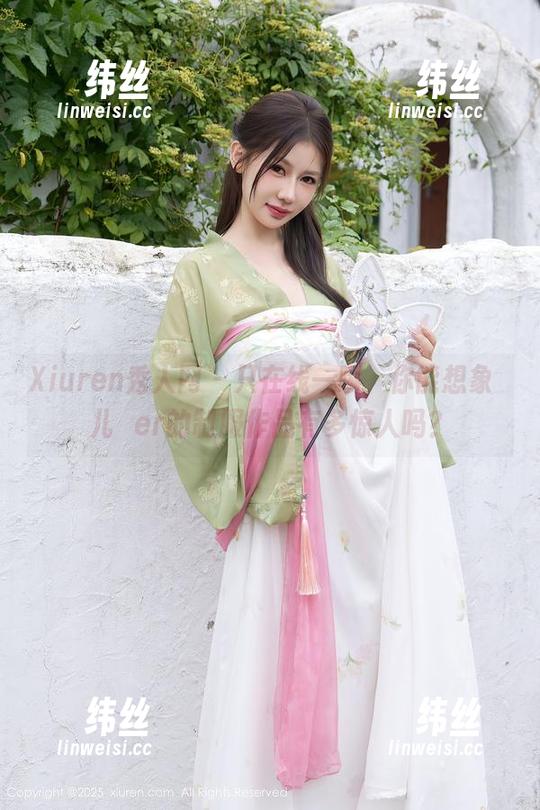 Xiuren秀人网 - 只在线一瞬，你能想象玥儿玥er的制服作品有多惊人吗？