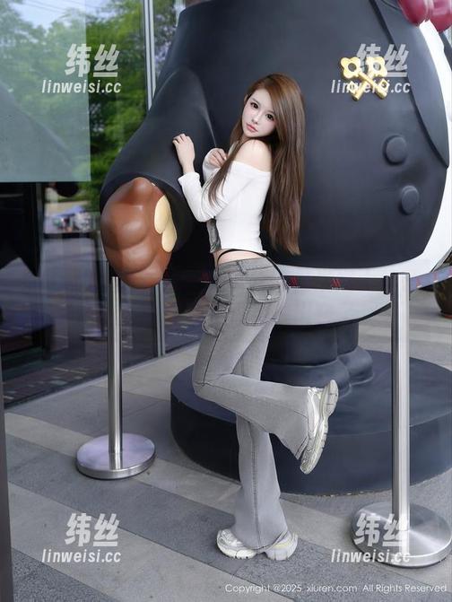 Xiuren秀人网 - 当黑色遇见米妮大萌萌！这组高清写真灵魂出窍了