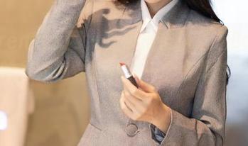 Xiuren秀人网 – 重磅出击！芝芝Booty红裙的最新视觉巡礼，一个合集撑起整个期待