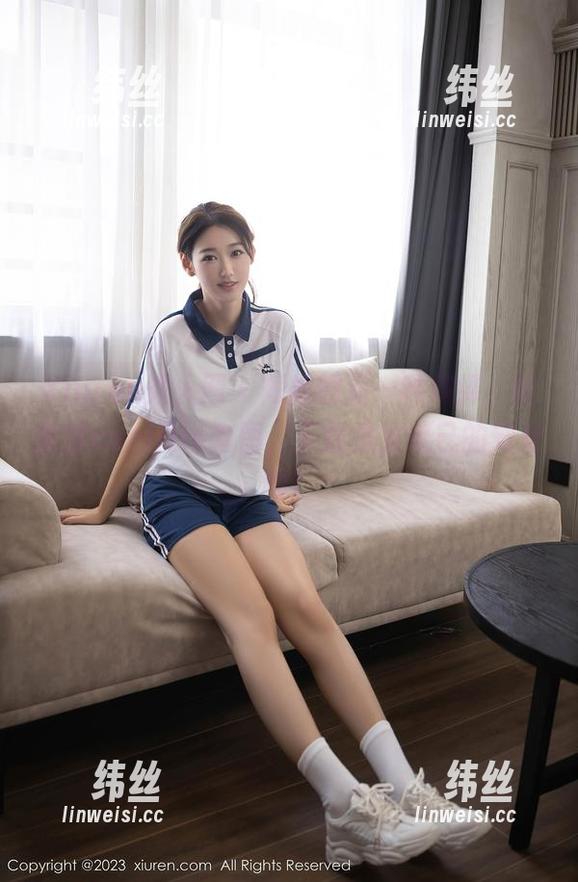 Xiuren秀人网-陆萱萱cecillia Xiuren秀人网 - 短裙的另一种演绎,陆萱萱cecillia套图,下载是对自己的宠爱啊!