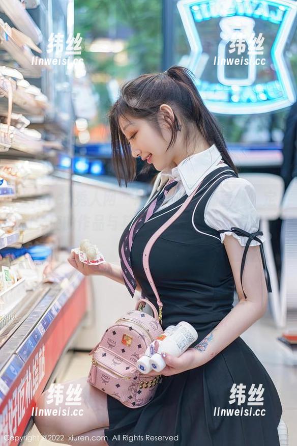 Xiuren秀人网 - 难以抵抗的陆萱雅，定制天使的作品与其小套路你有没有发现呢？