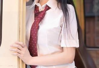 Xiuren秀人网 – 香澄在东京的JK写真看得我眼神游离，照片中她的微微一撇，竟然把我的实在撩动。