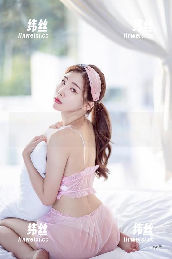 Yebin(전예빈)短裙写真，带感又让人唏嘘，原图里还真能看到些小情绪