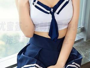 YouMi尤蜜荟 – 定制巴掌大小的修女，合法萝莉原来还有这一面