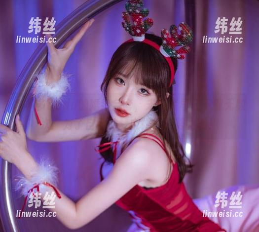 余多多Dudu的婚纱全套，未婚者早已下载无数次：为了自己的梦中婚礼而努力啊！