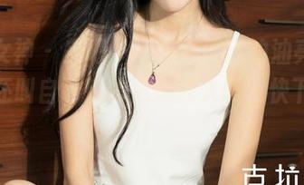 克拉女神 – 来吧，没看过佳琪的油亮美图，你还叫自己追踪潮流的人吗？快下载啊！