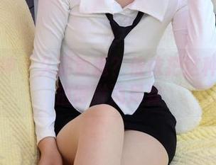 初夏女神 – 久别重逢？依依把这种怀旧感拍得淋漓尽致