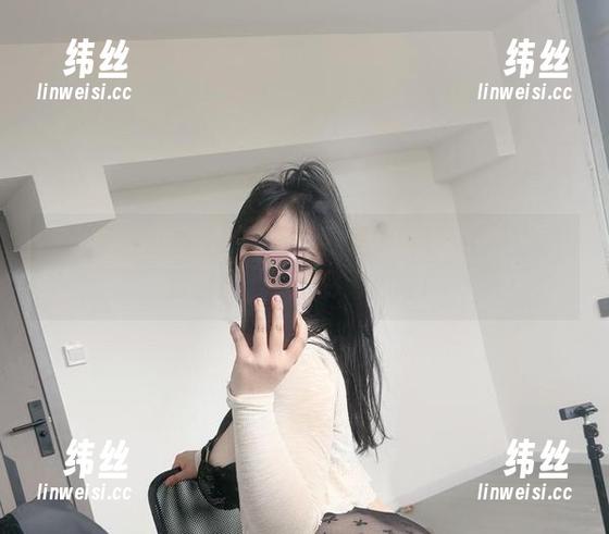 可爱的肉巴 微密圈 - 小心胃口大开,可爱的肉巴的网袜美图套图直击你的侧面神经!