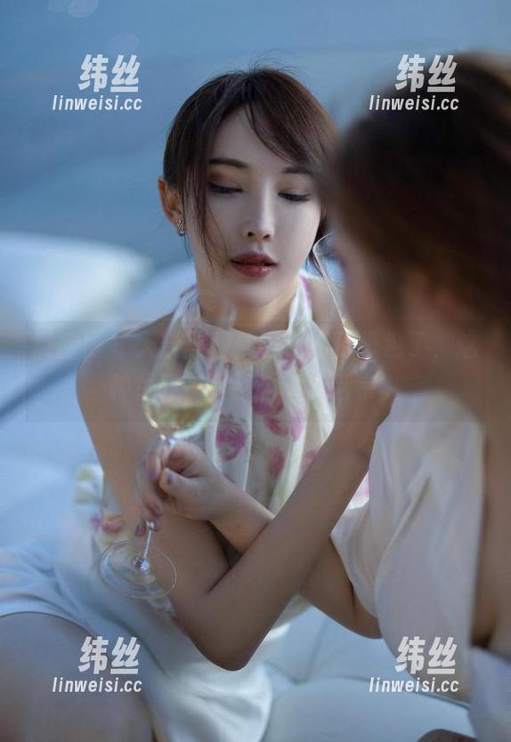 微密圈 - 天台美图都被周妍希承包了，这种优雅，真让人毫无话宗。