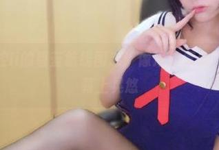 在下萝莉控ii的碧蓝航线图库：像海边度假，但只在屏幕上晃悠