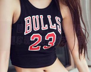 头条女神 – 图集分享：杨曼妮用一件旗袍，堪称现世绝美的艺术品。