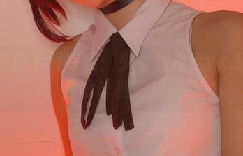 如月灰的下载专辑：少女死库水vs.咖啡洒到设计稿的拼博