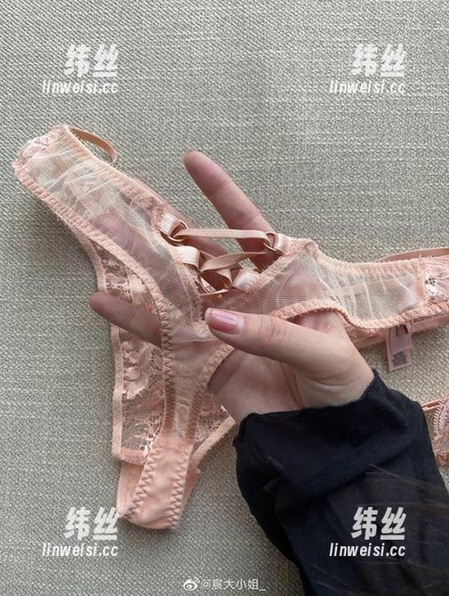 微密圈 - 猜猜宸大小姐拍了多少张？小女孩们，这可是美图合集！