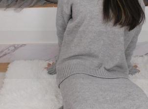 小众视觉 – 小琳儿海边写真集，看她和海浪的青春比拼