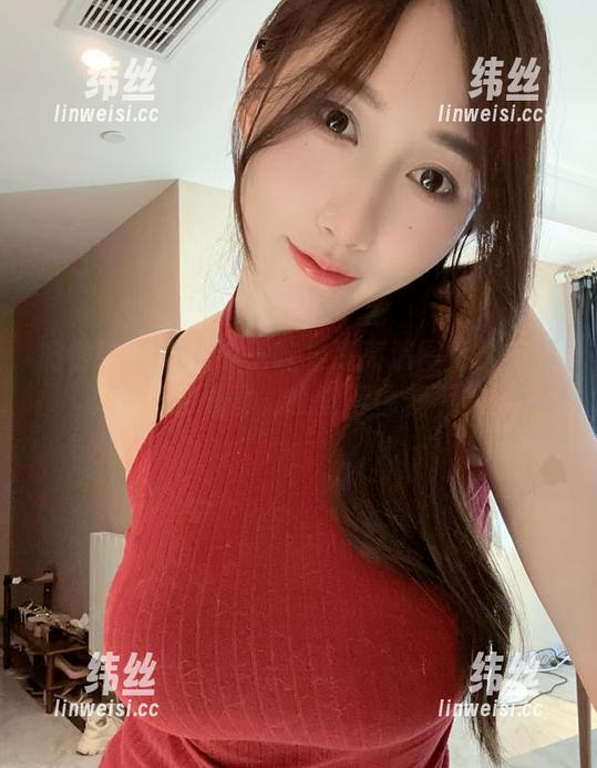 小玉吃果冻 微密圈 - 旅拍小玉吃果冻高清图库:有人说她真会选景,我觉得也差不多。