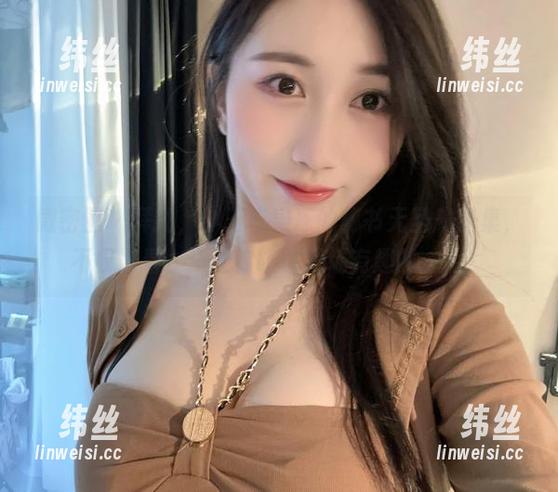 微密圈 - 拜托，小玉吃果冻的秘书无圣光图集，不仅好看，还让你明白职场有趣的一面！