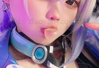 在线欣赏小瑶幺幺，巫女造型让我对宇宙产生新的理解！