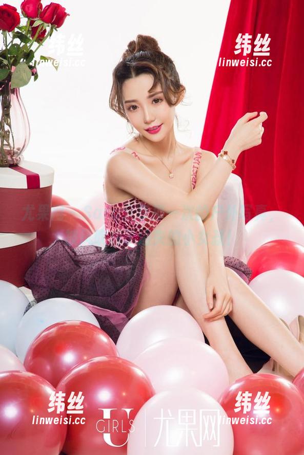 尤果网-Sara 尤果网 - Sara分享那一次的户外写真,被风吹成了迷失的小女孩!