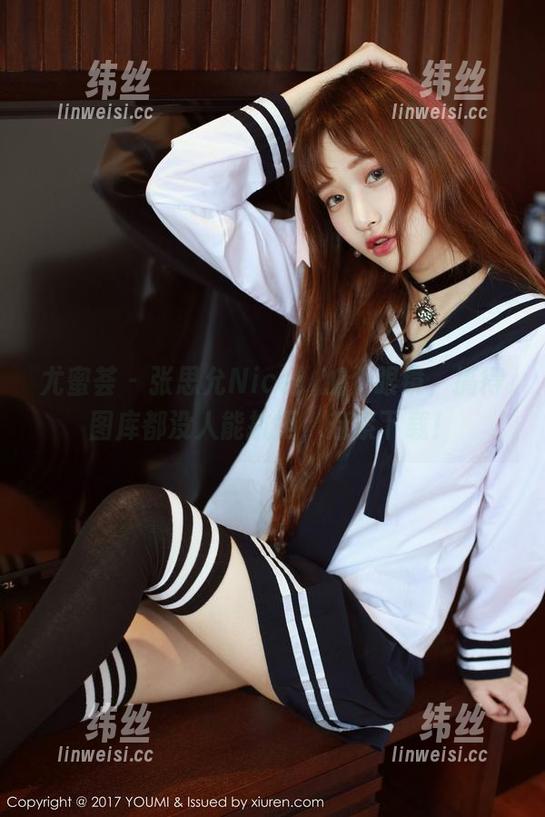 尤蜜荟 - 张思允Nice：加个眼镜，搞得图库都没人能抗拒，赶紧下载！