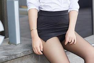 尤蜜荟 – 文静儿的制服图片合集，让每一件都活过来？