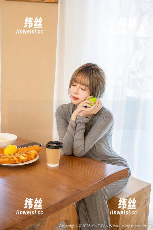 星颜社 - 玩转图集！安安Angel的修女照你敢不敢下载？