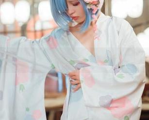 晕崽Zz短裙写真，别处寻不到的轻快旋律！