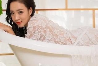 果团网 – 沉迷于莫雅淇的眼镜，各种造型的定制图集不要停！