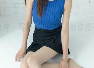 梦丝女神 – 写真中的雪馨，给你点不一样的御姐体验
