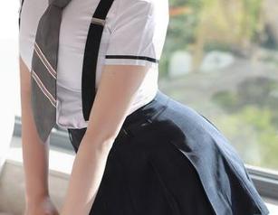 模范学院 – 睡衣图集：SiByl李思宁的悠闲时光，轻松到让人想赞叹一声“真会懒”。