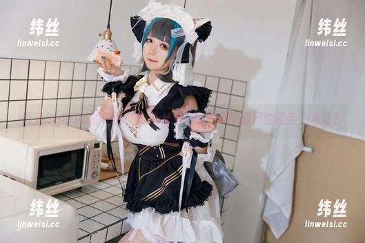 樱落Selena的作品，难道碧蓝航线的华甲僵尸也能走上秀场？