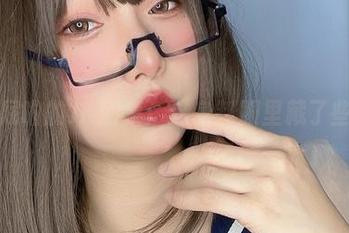 见证次屁啦的JK图集：这身制服里藏了些什么？