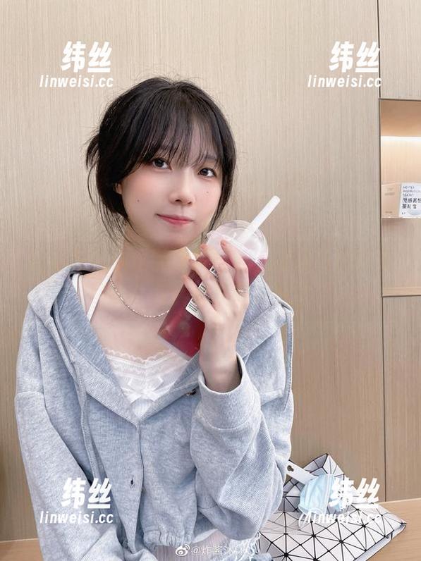 运动写真集里的炸酱沐沐，你以为她只是练吗？其实都在隐晦炫技。