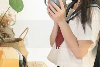 爆机少女喵小吉的全套小吉的暑期穿搭，摆脱单调真轻松！