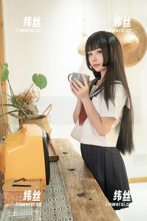 爆机少女喵小吉的全套小吉的暑期穿搭，摆脱单调真轻松！