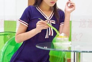 爱丝 – 私房里的索菲比基尼，这波美图是要怎样才能不流口水？