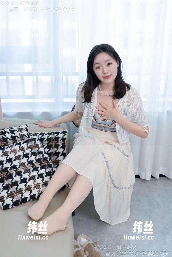 甜予摄影 - 更新！在水手服里，思思又发掘了什么！