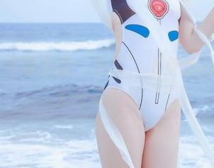 疯猫ss专属图库：吊带，上身后的反应让人忍俊不禁。